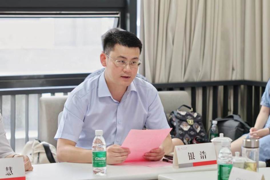 滚球的十大平台副书记银浩发言